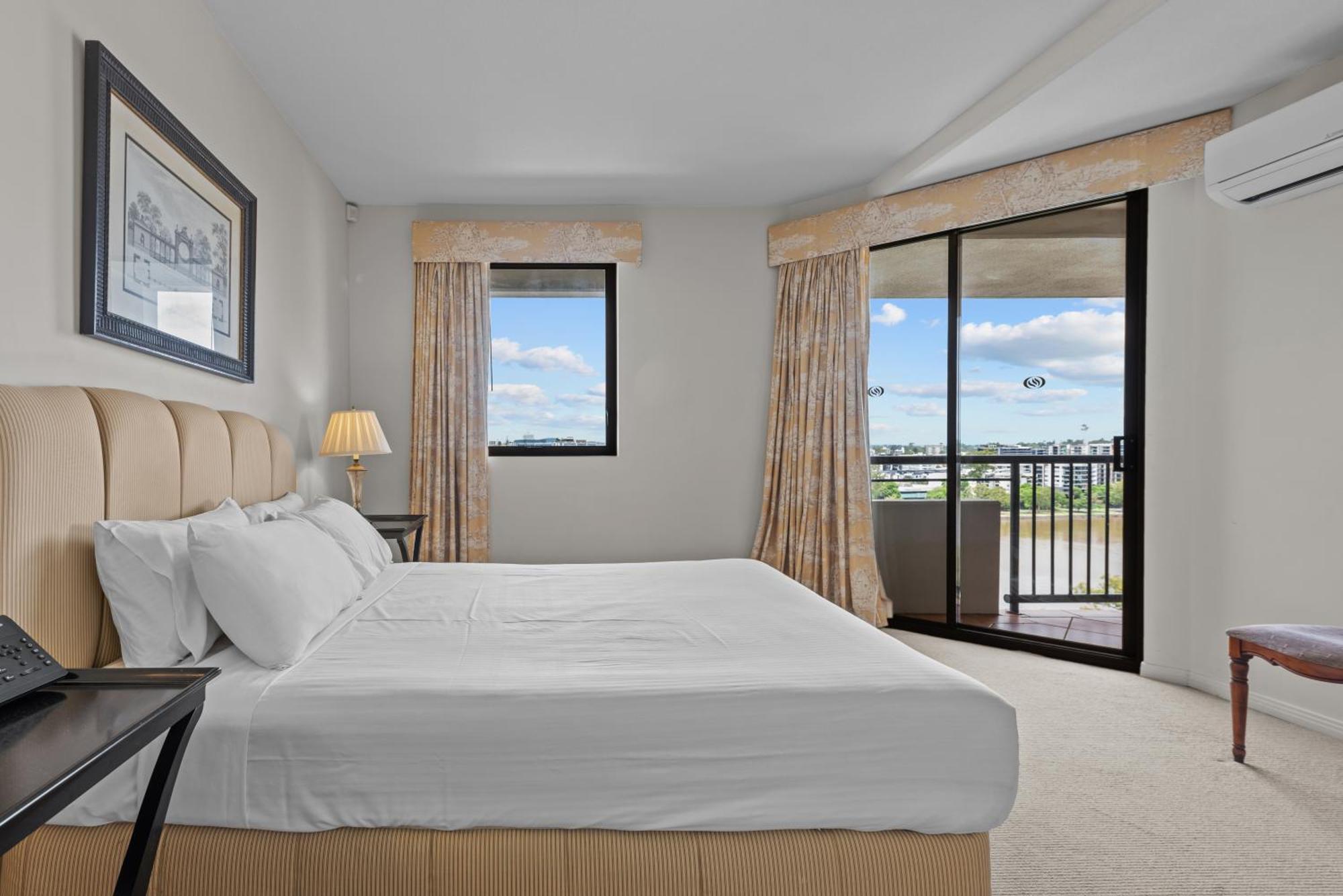 Aparthotel The Oasis 4*